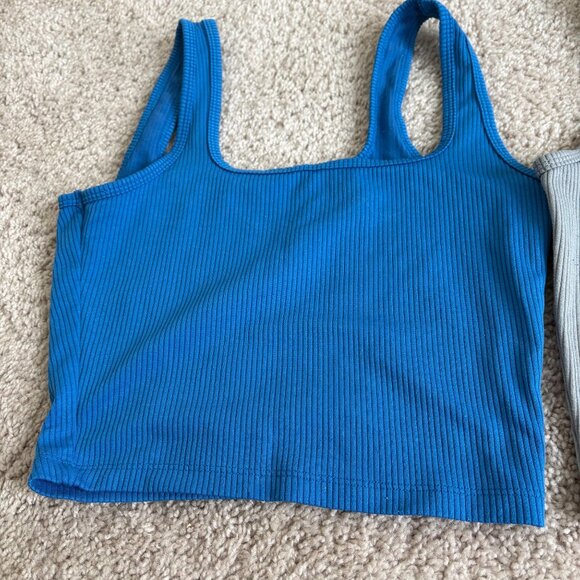 Holister Size Women’s Small Square Neck Ribbed Tank Tops Set of 2 - Picture 2 of 16